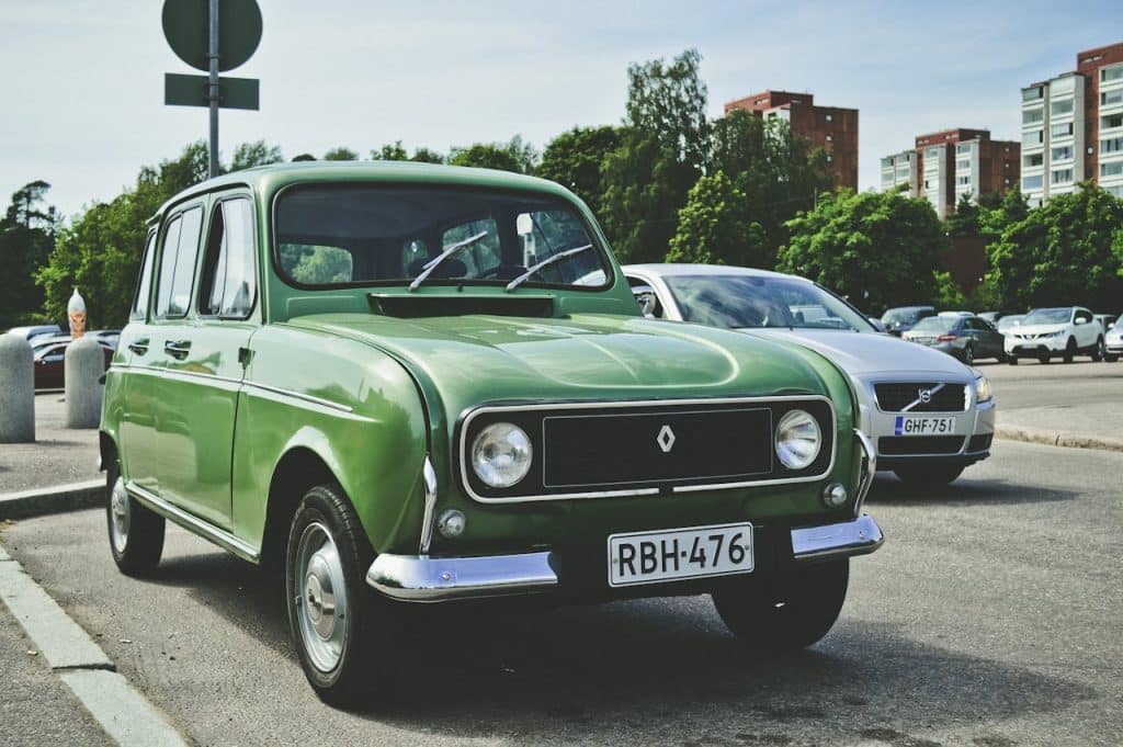 Une voiture youngtimer